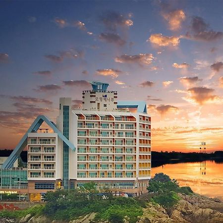 Mohang Haenaru Family Hotel Buan Eksteriør bilde