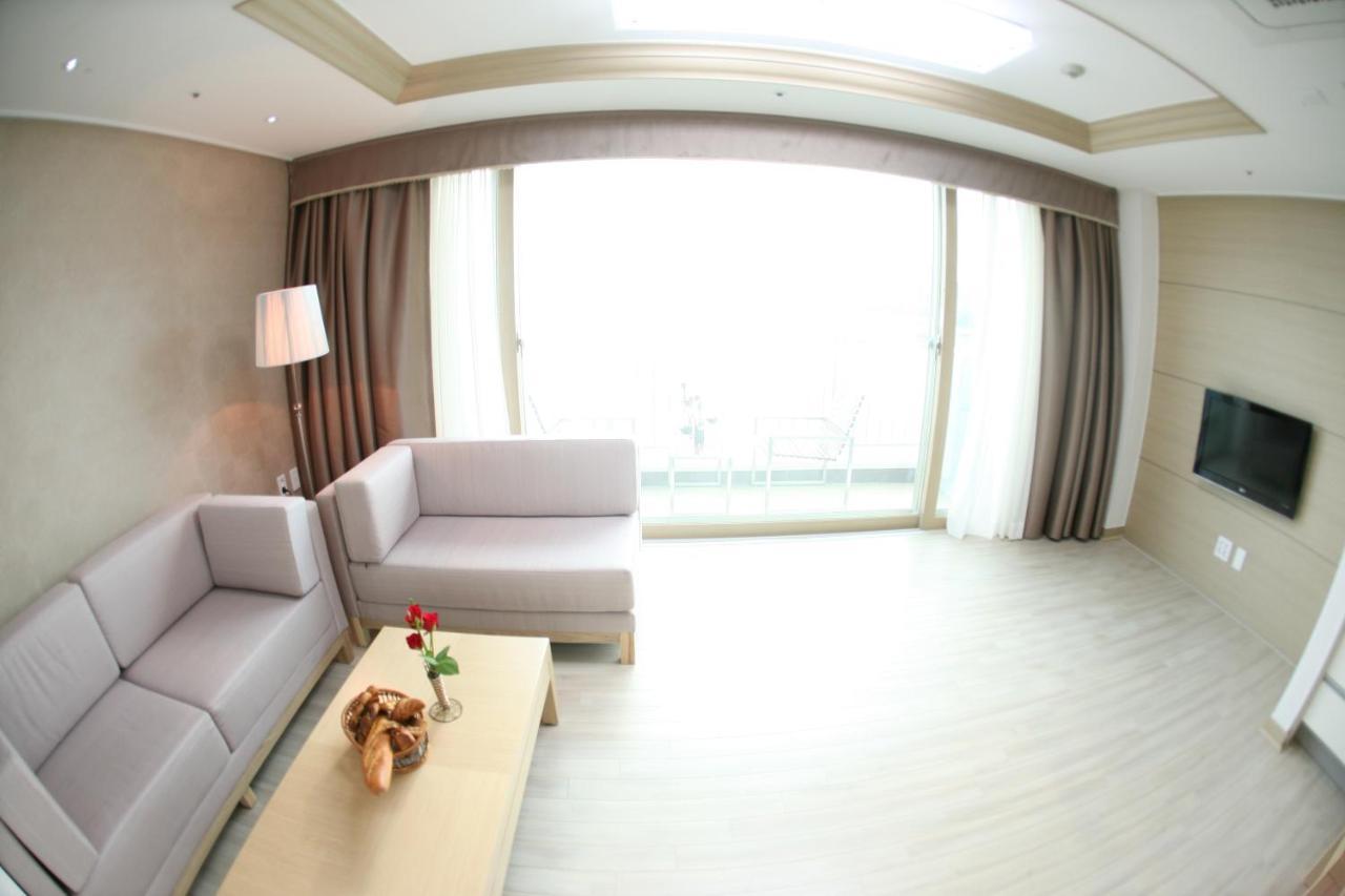 Mohang Haenaru Family Hotel Buan Eksteriør bilde